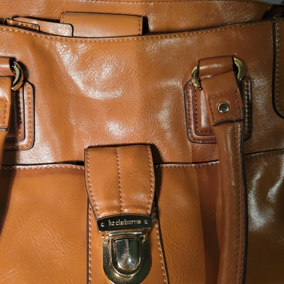 Purses - Picture 5 of 5